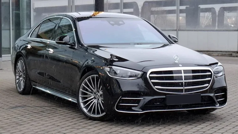 Mercedes-Benz W223 rent